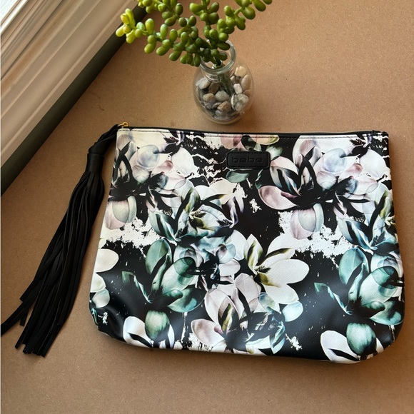 Bebe Floral Oversized Clutch - Picture 3 of 5